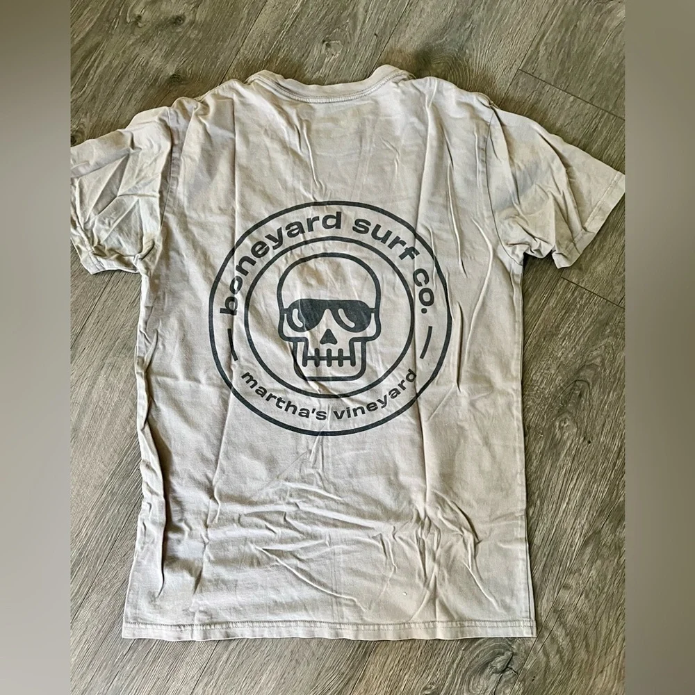 Boneyard Surf Co. Martha’s Vineyard T-Shirt Size Small
Unisex men’s women’s tee - Picture 1 of 4